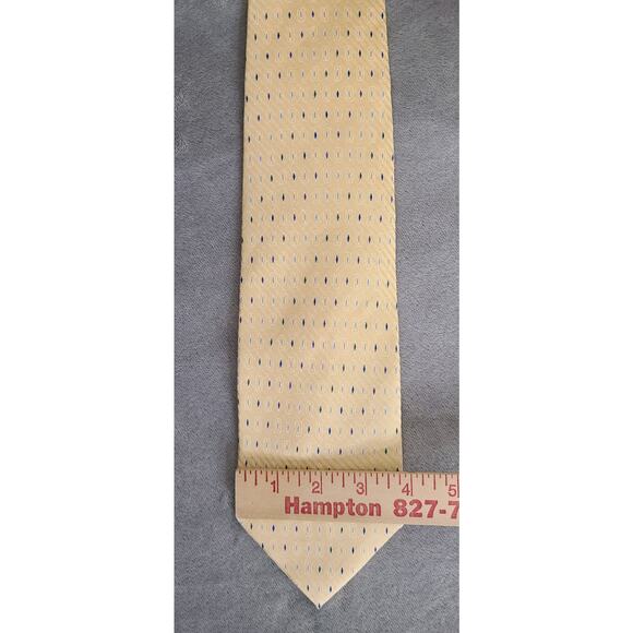 Jo S A Bank Yellow Diamond Pattern 100% Silk Tie Made in USA NWT - Picture 3 of 3